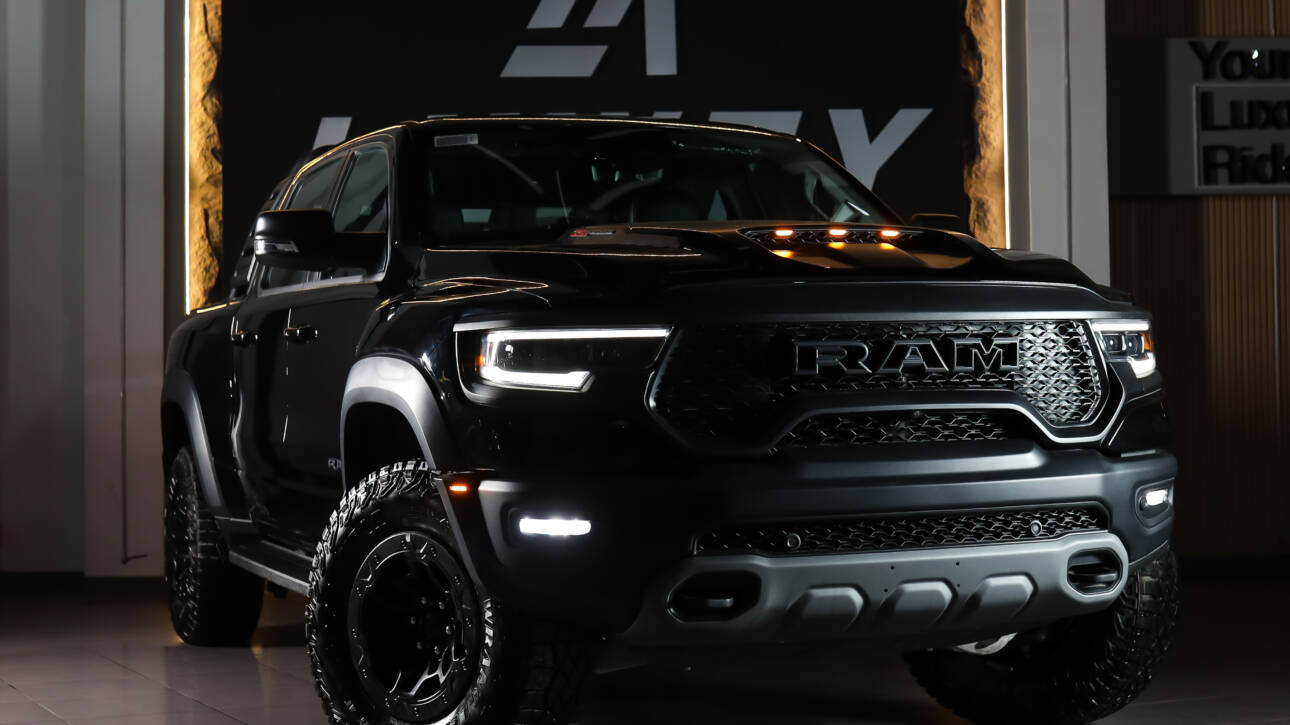 Dodge Ram Black- Black
